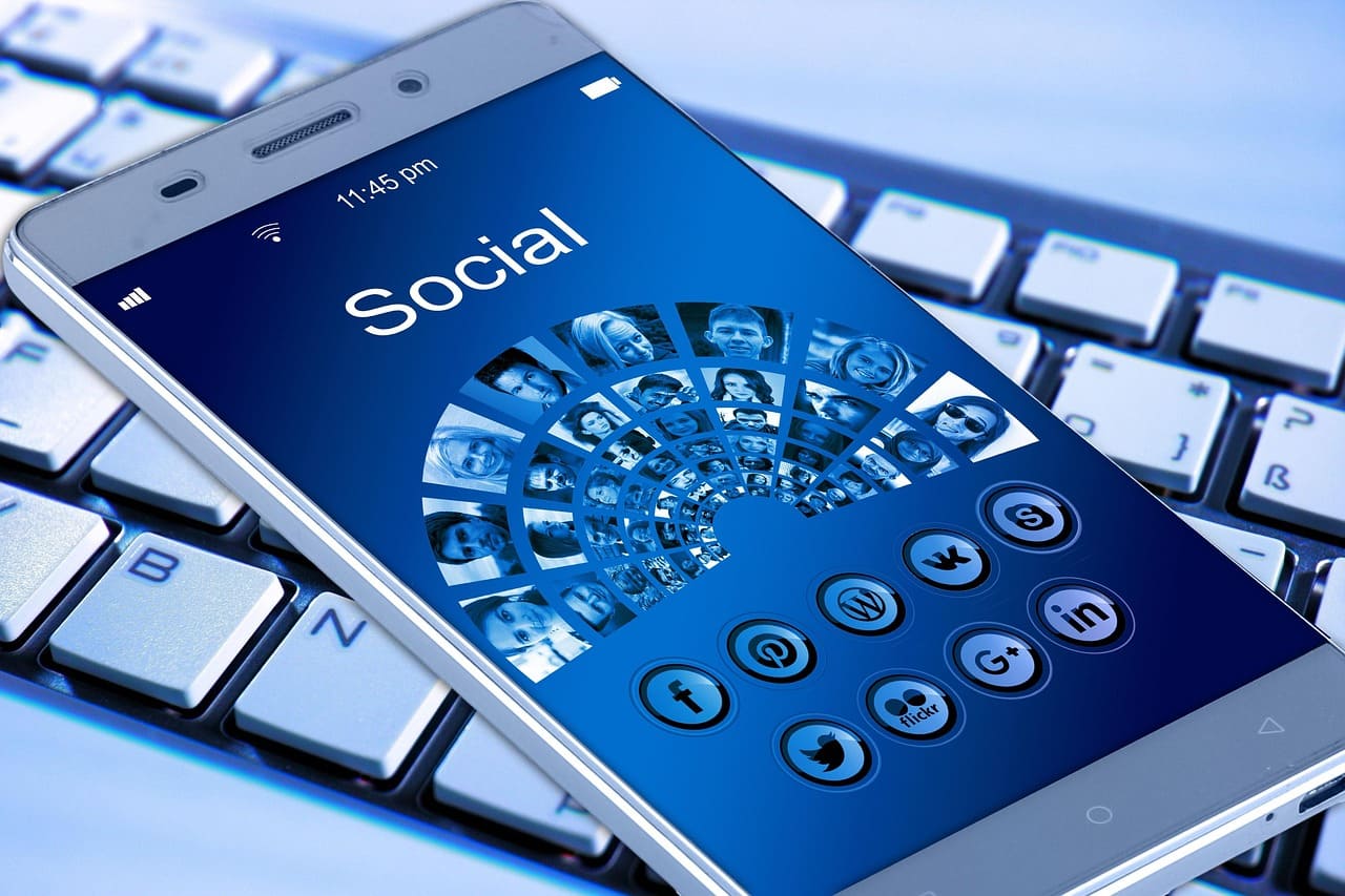 ¿Cómo promocionar tu negocio en redes sociales?