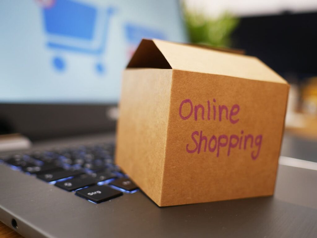 ¿Cómo ahorrar en compras en línea?